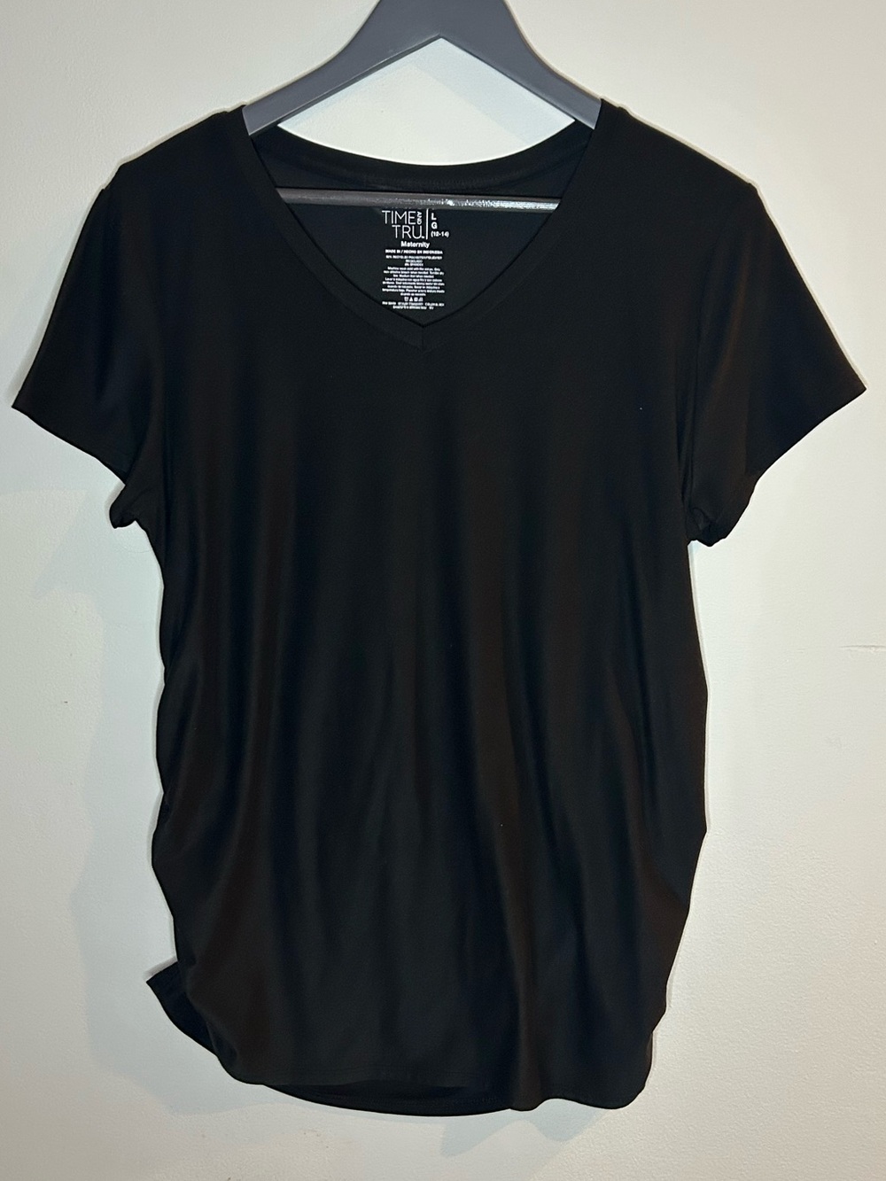 Time and Tru Maternity Black V-Neck Short Sleeve Tee Large